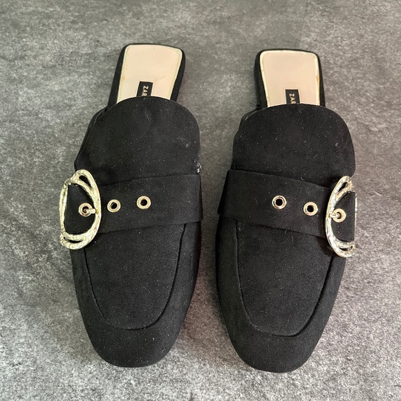 Zara (39) mules, black vegan suede with gold buckles, NWOT. - Picture 10 of 13